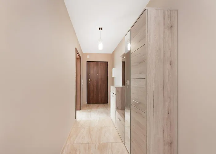 Cozy Corner: With Wifi And Private Balcony Apartmán