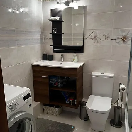 Apartment Cozy Corner: With Wifi And Private Balcony
