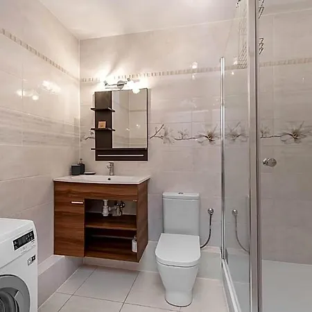 Cozy Corner: With Wifi And Private Balcony * Breslavia